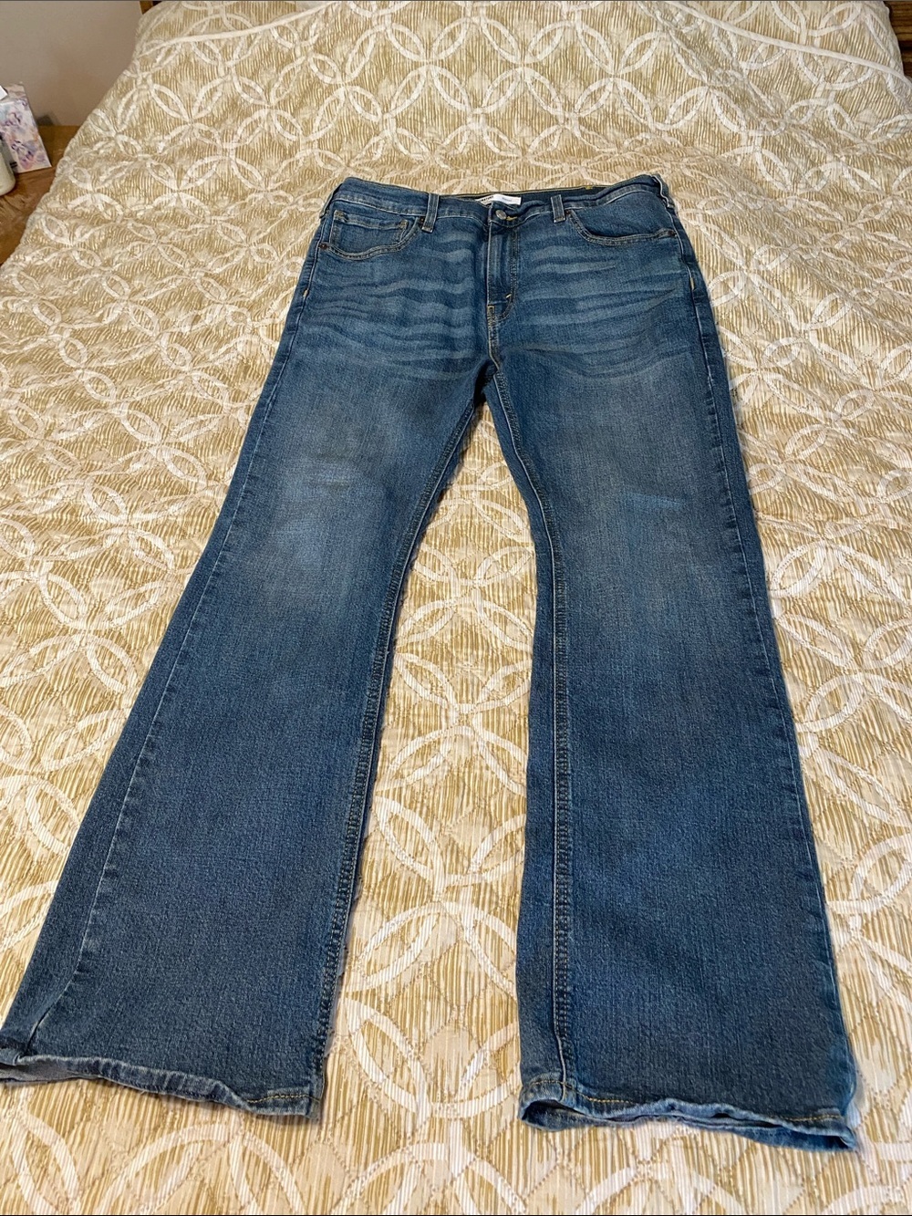 Signature by Levi Strauss Men's Medium Blue Bootcut Jeans 34 W X 34L